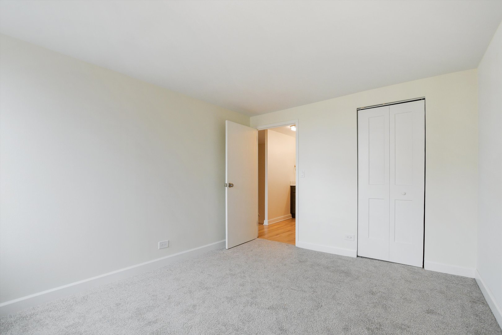 1221 N Dearborn Parkway Unit: 1403N