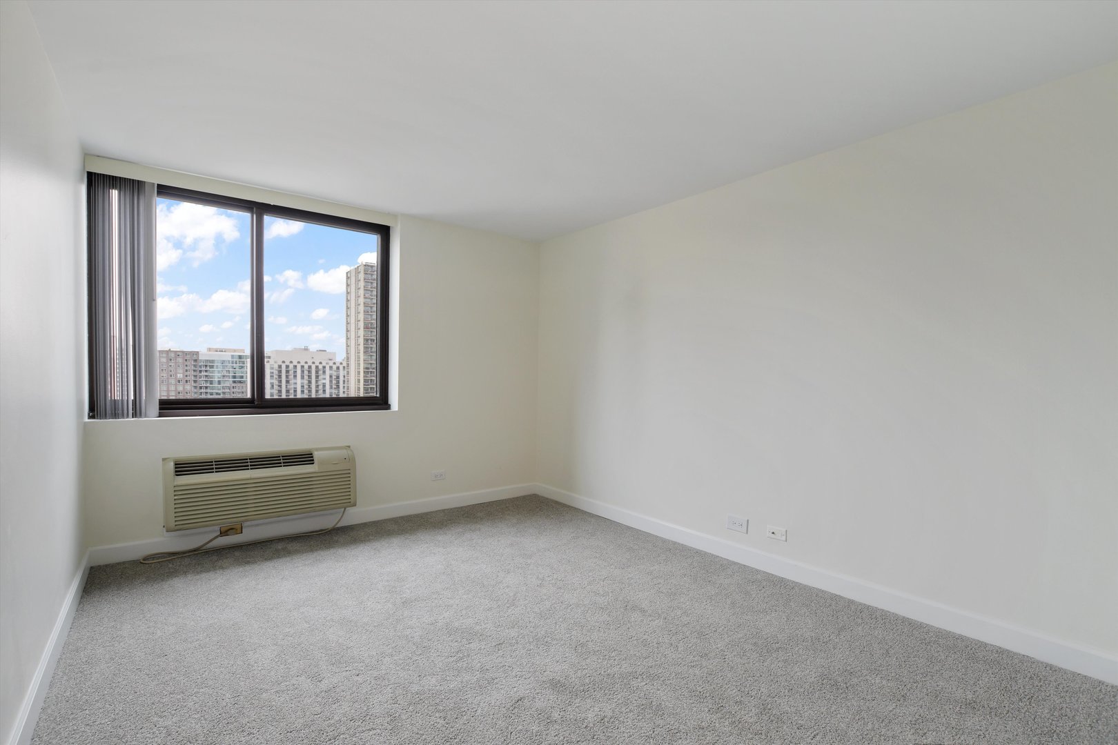 1221 N Dearborn Parkway Unit: 1403N