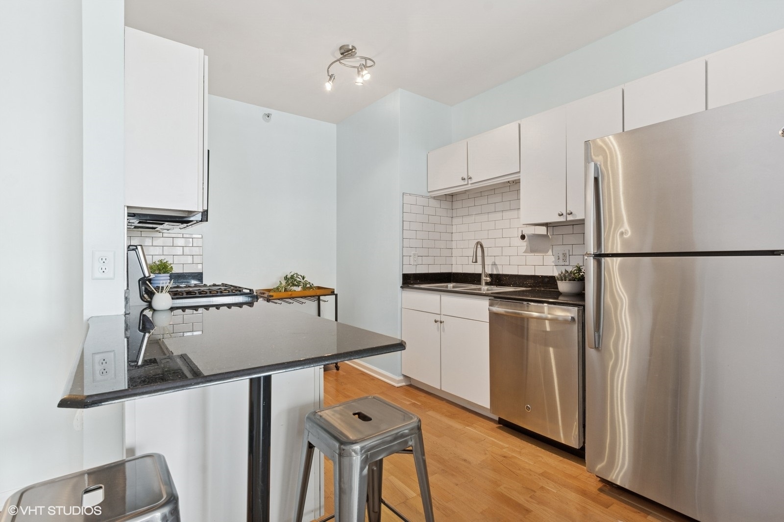 125 S Jefferson Street Unit: 1103