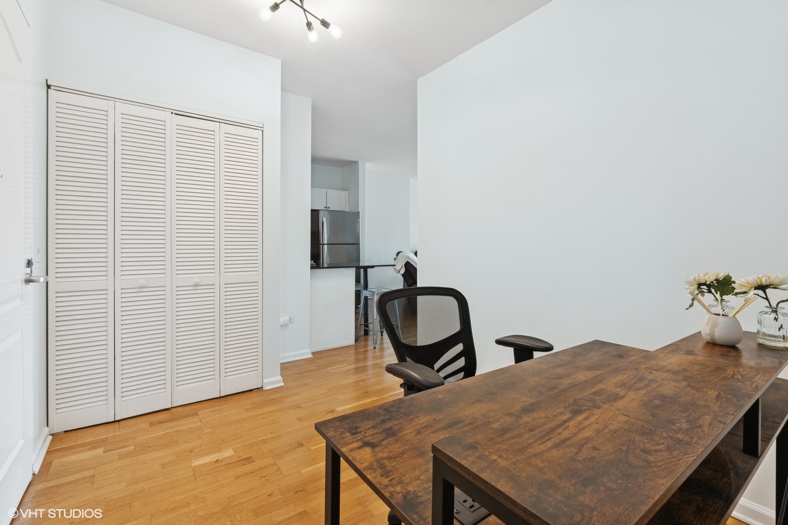 125 S Jefferson Street Unit: 1103