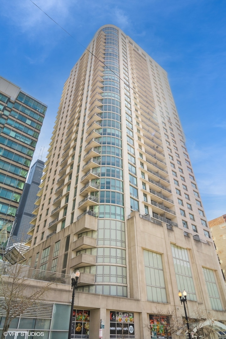 125 S Jefferson Street Unit: 1103
