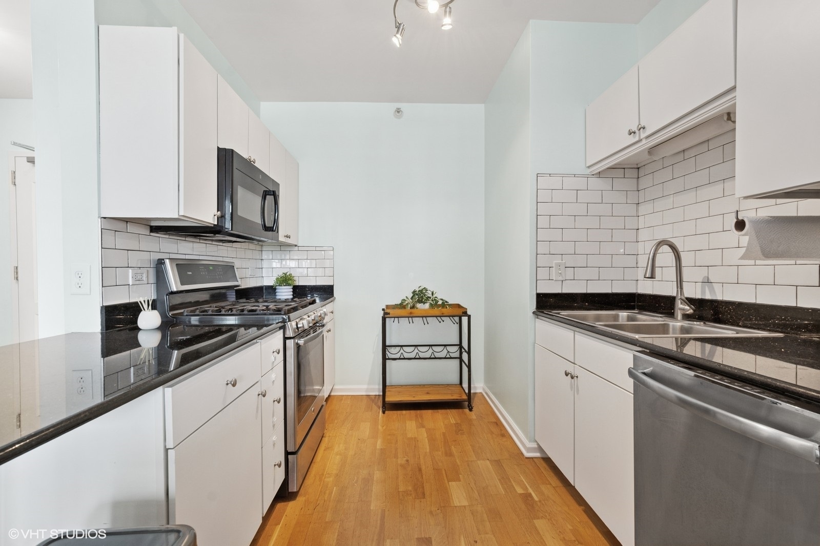 125 S Jefferson Street Unit: 1103