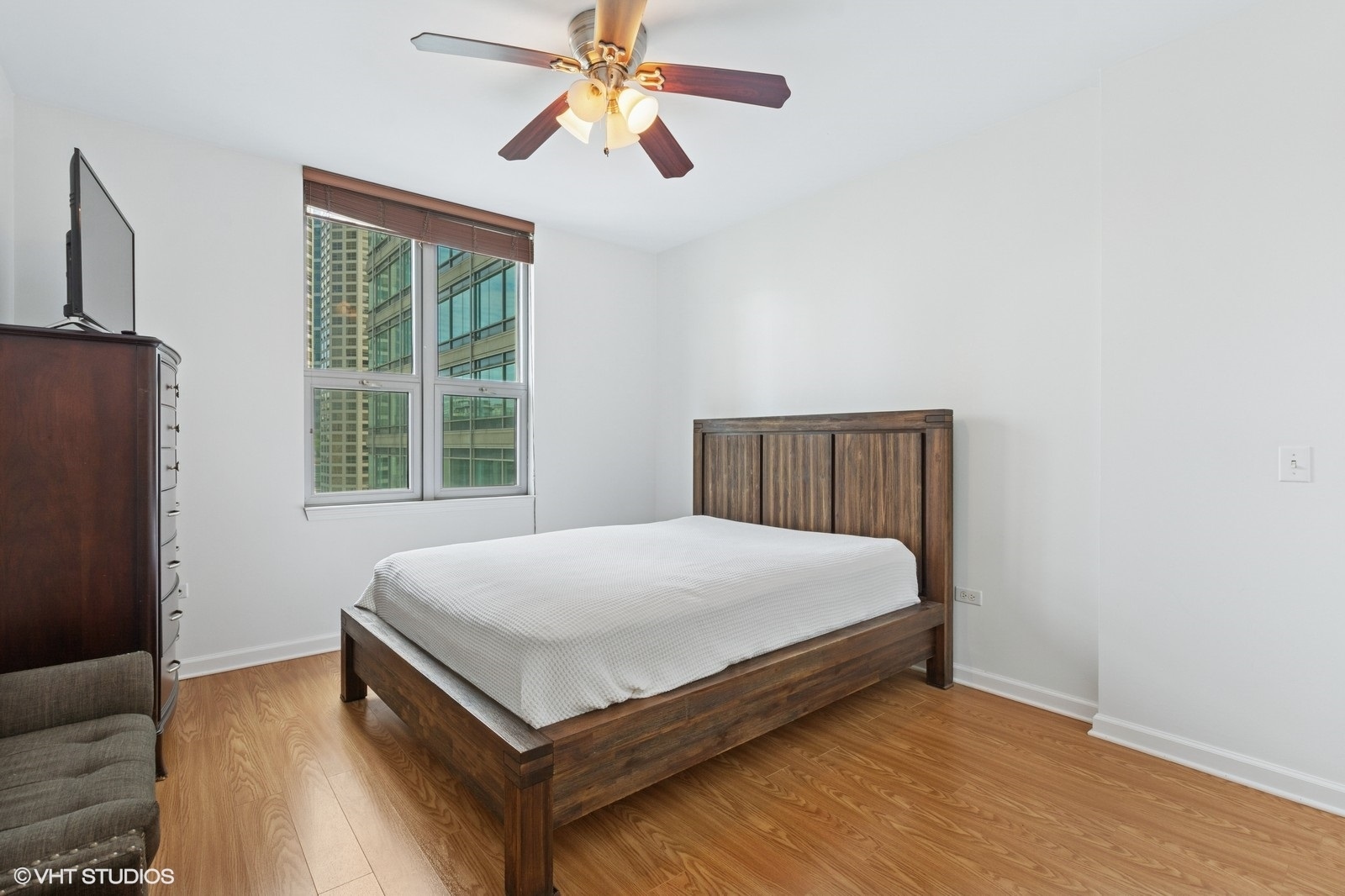 125 S Jefferson Street Unit: 1103