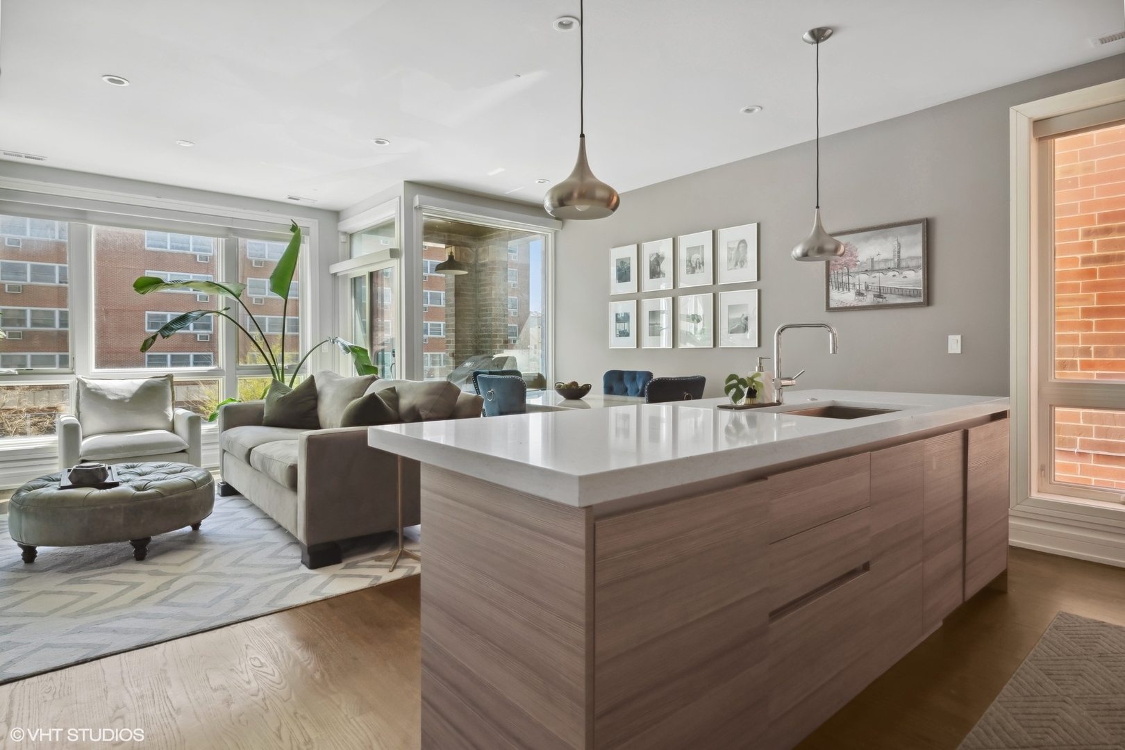 1448 W Chestnut Street Unit: 2