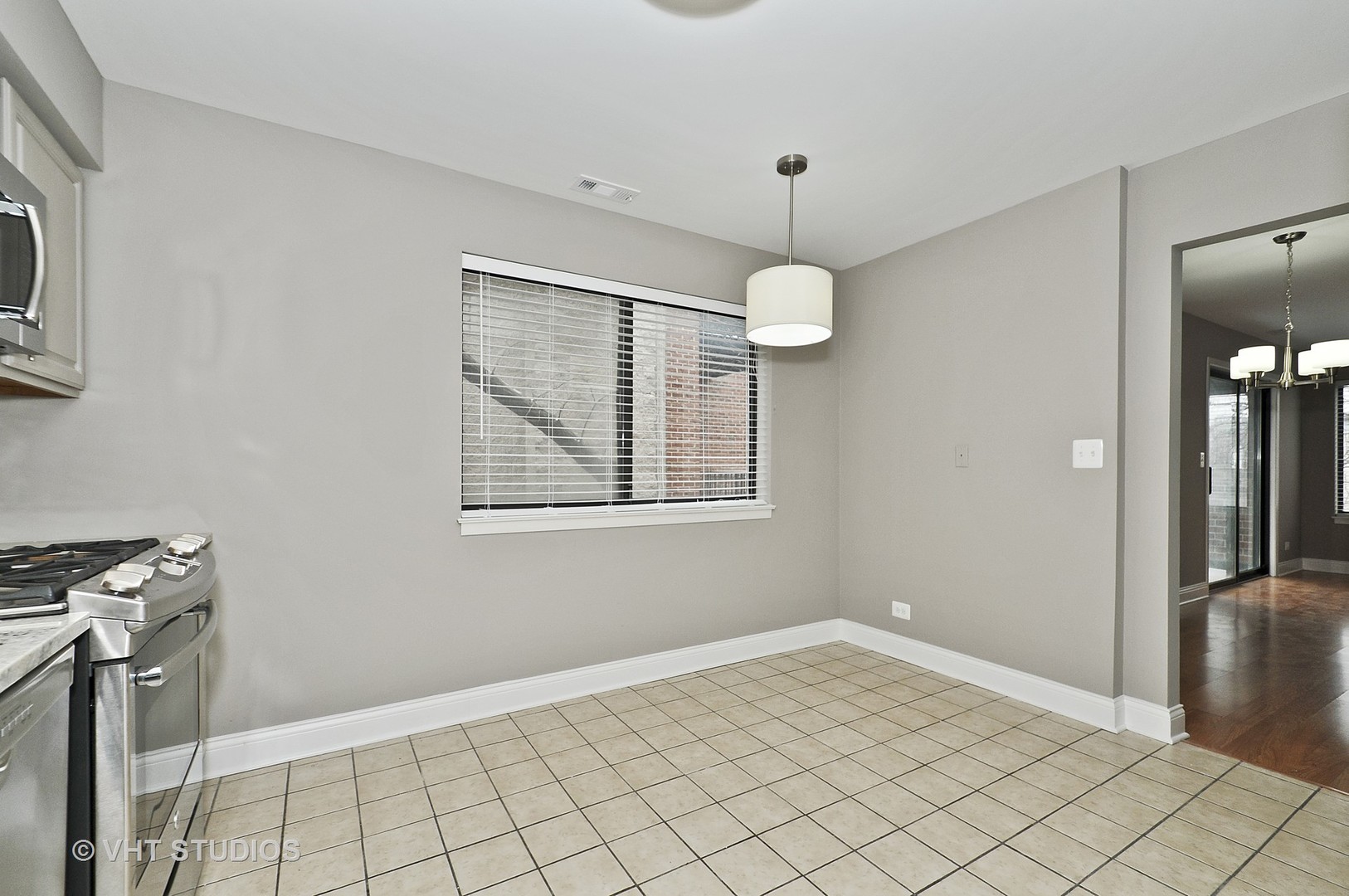 1651 N DAYTON Street Unit: 301