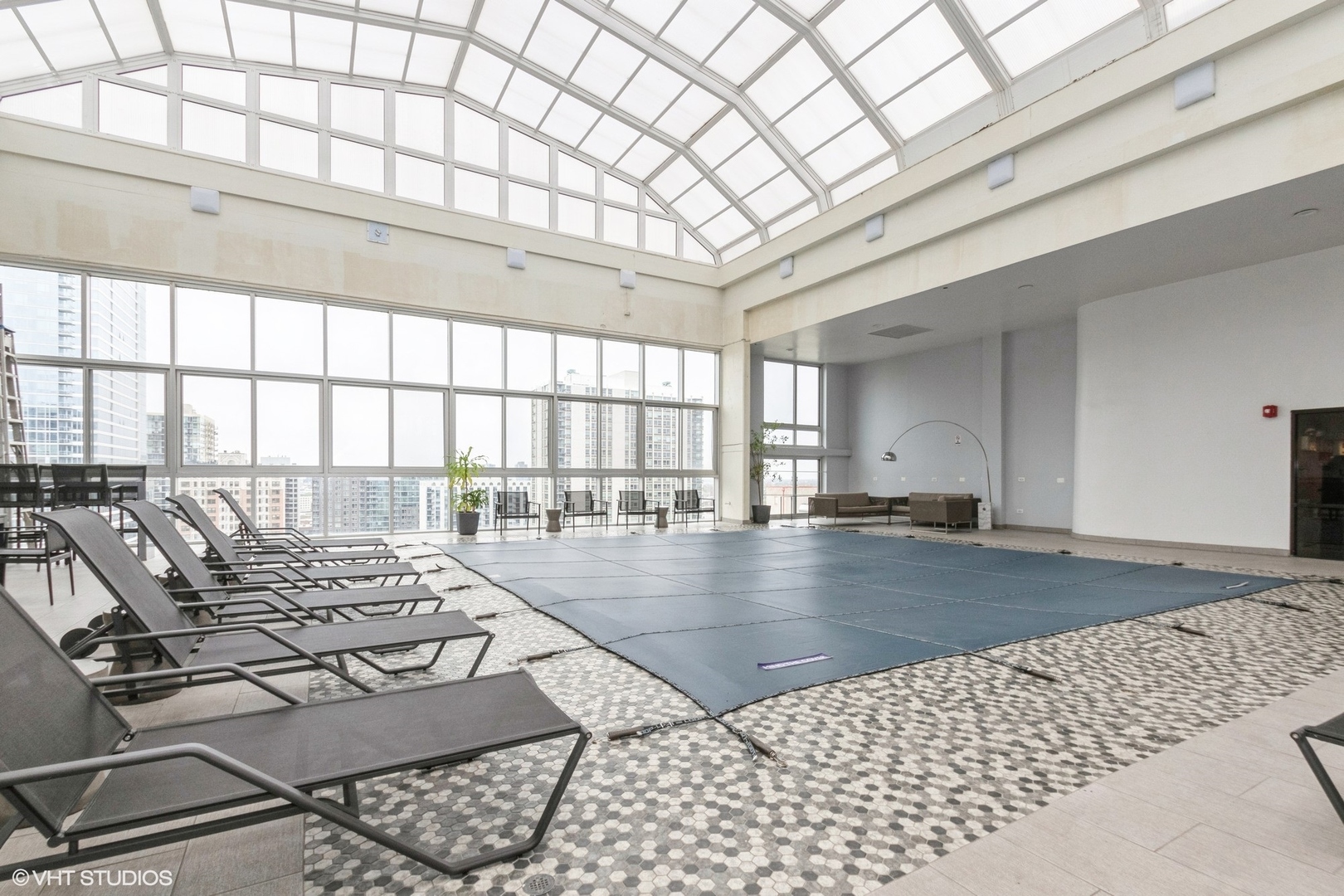 1221 N Dearborn Street Unit: 408N