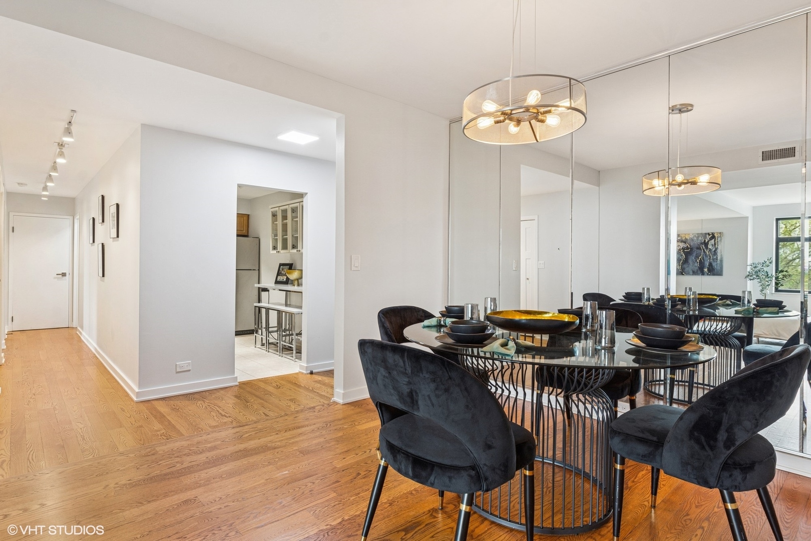 2100 N Lincoln Park West Unit: 5AN