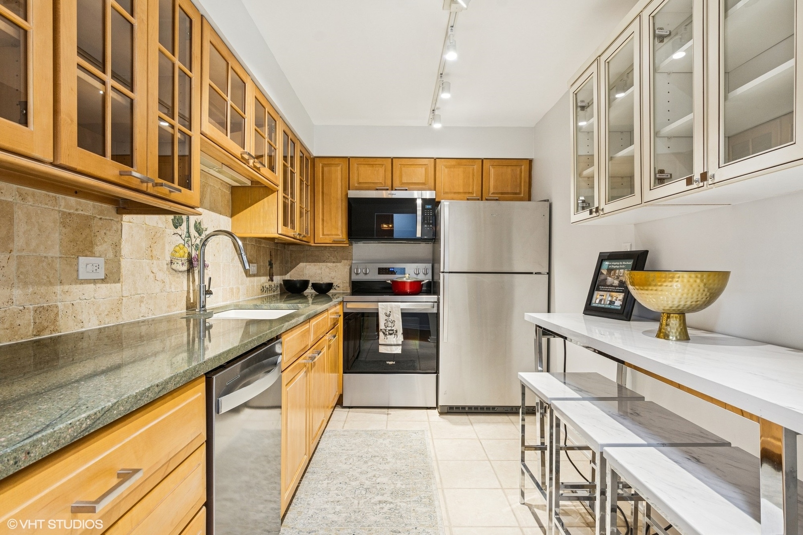 2100 N Lincoln Park West Unit: 5AN