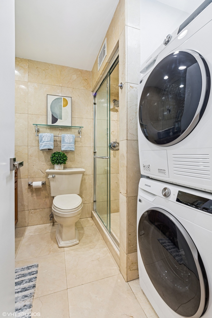 2100 N Lincoln Park West Unit: 5AN