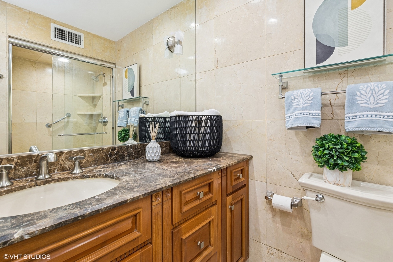 2100 N Lincoln Park West Unit: 5AN
