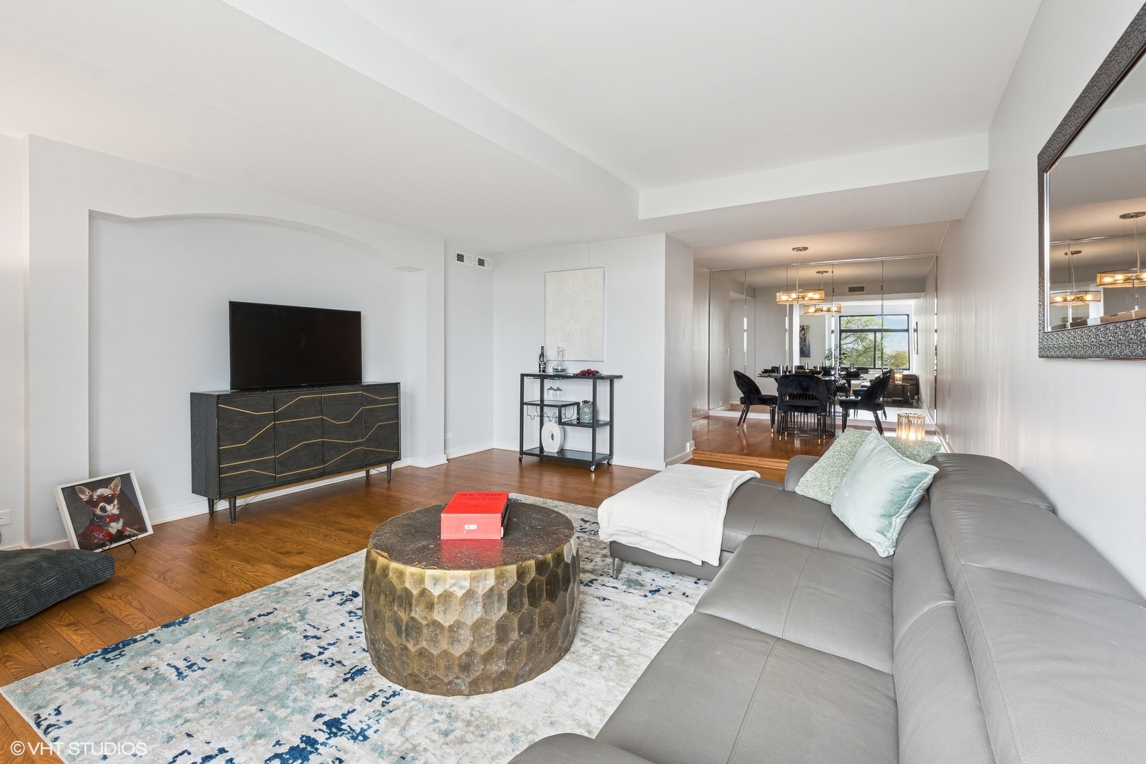2100 N Lincoln Park West Unit: 5AN