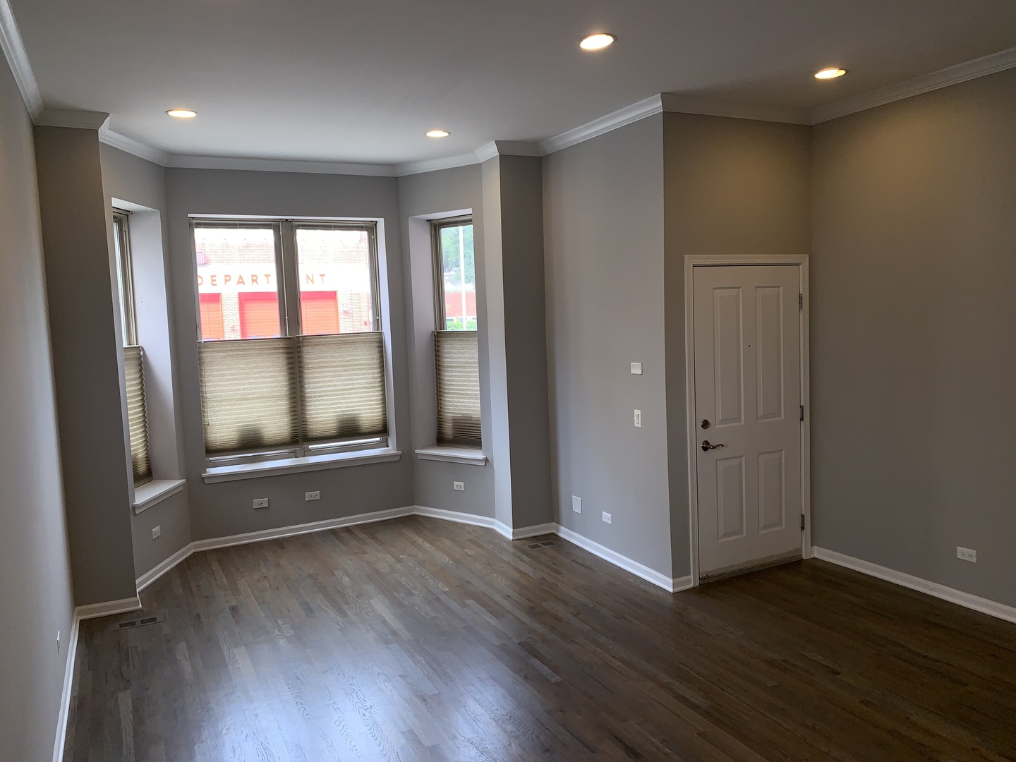2717 N Halsted Street Unit: 1F