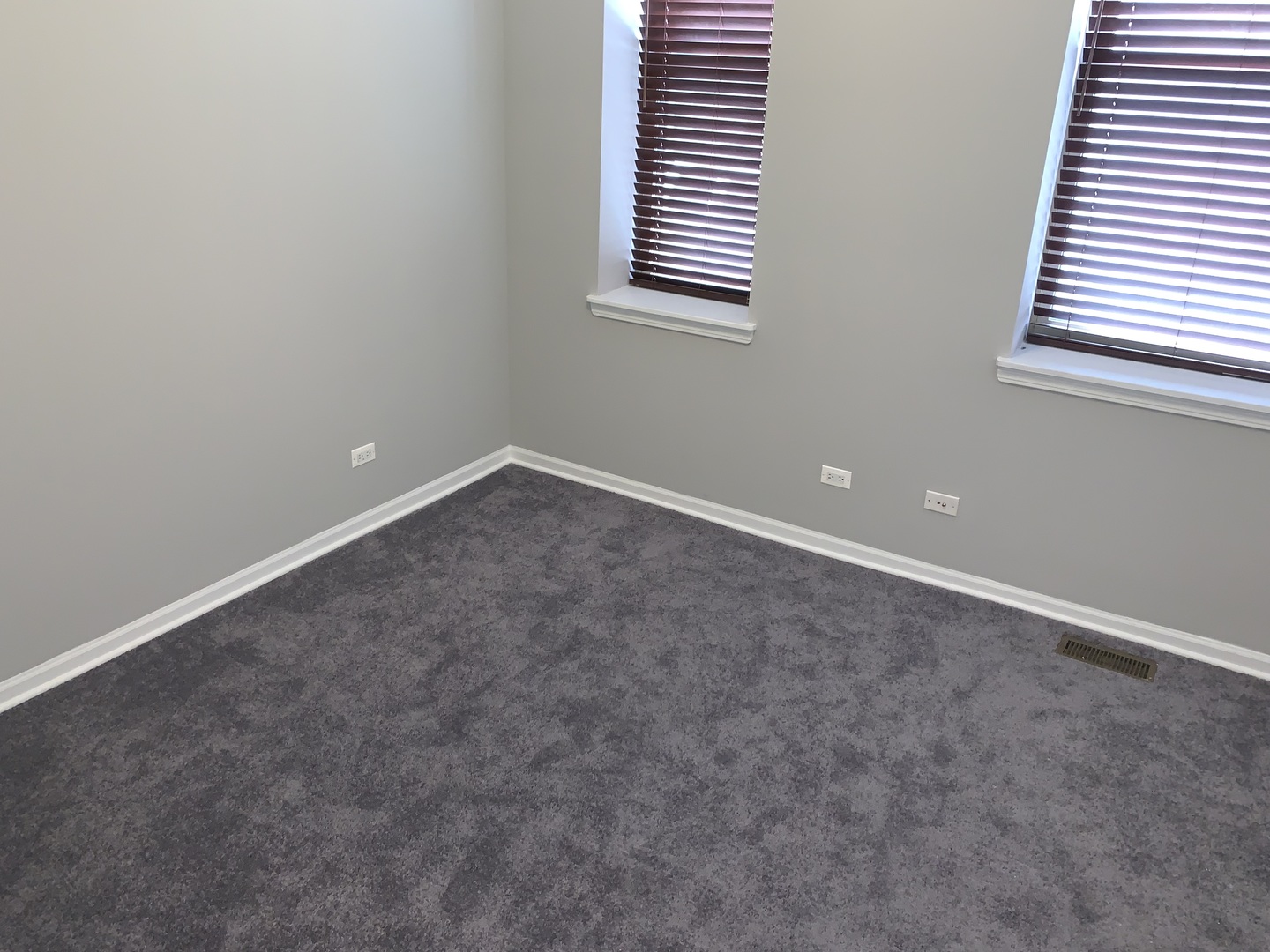 2717 N Halsted Street Unit: 1F