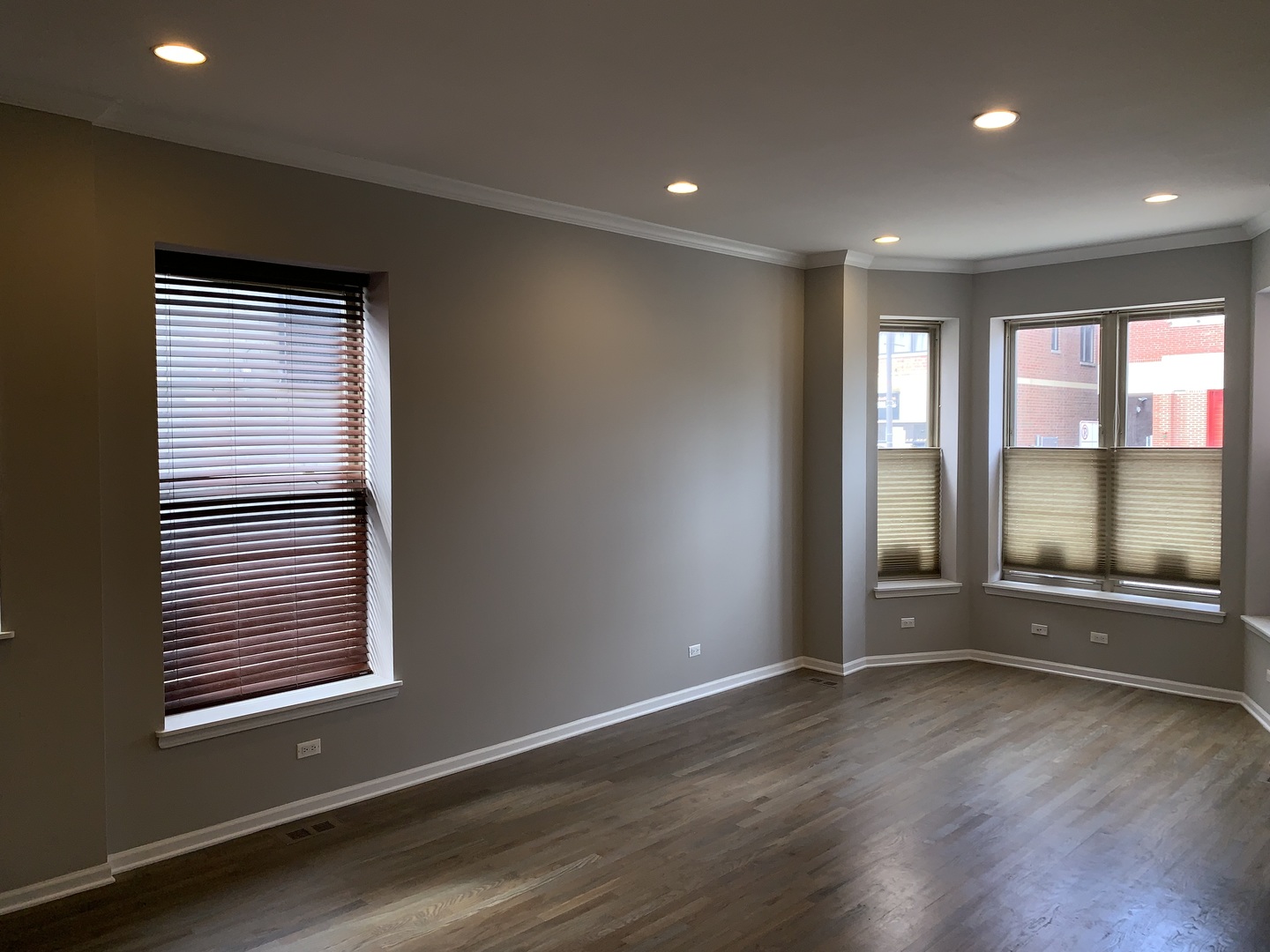 2717 N Halsted Street Unit: 1F