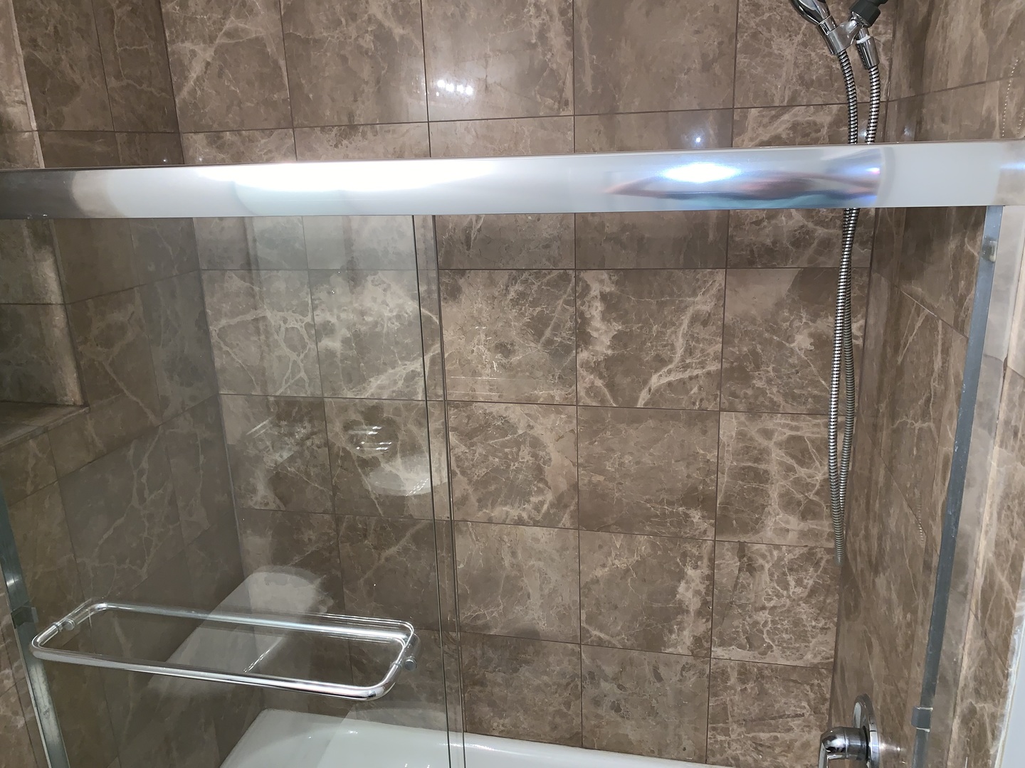 2717 N Halsted Street Unit: 1F