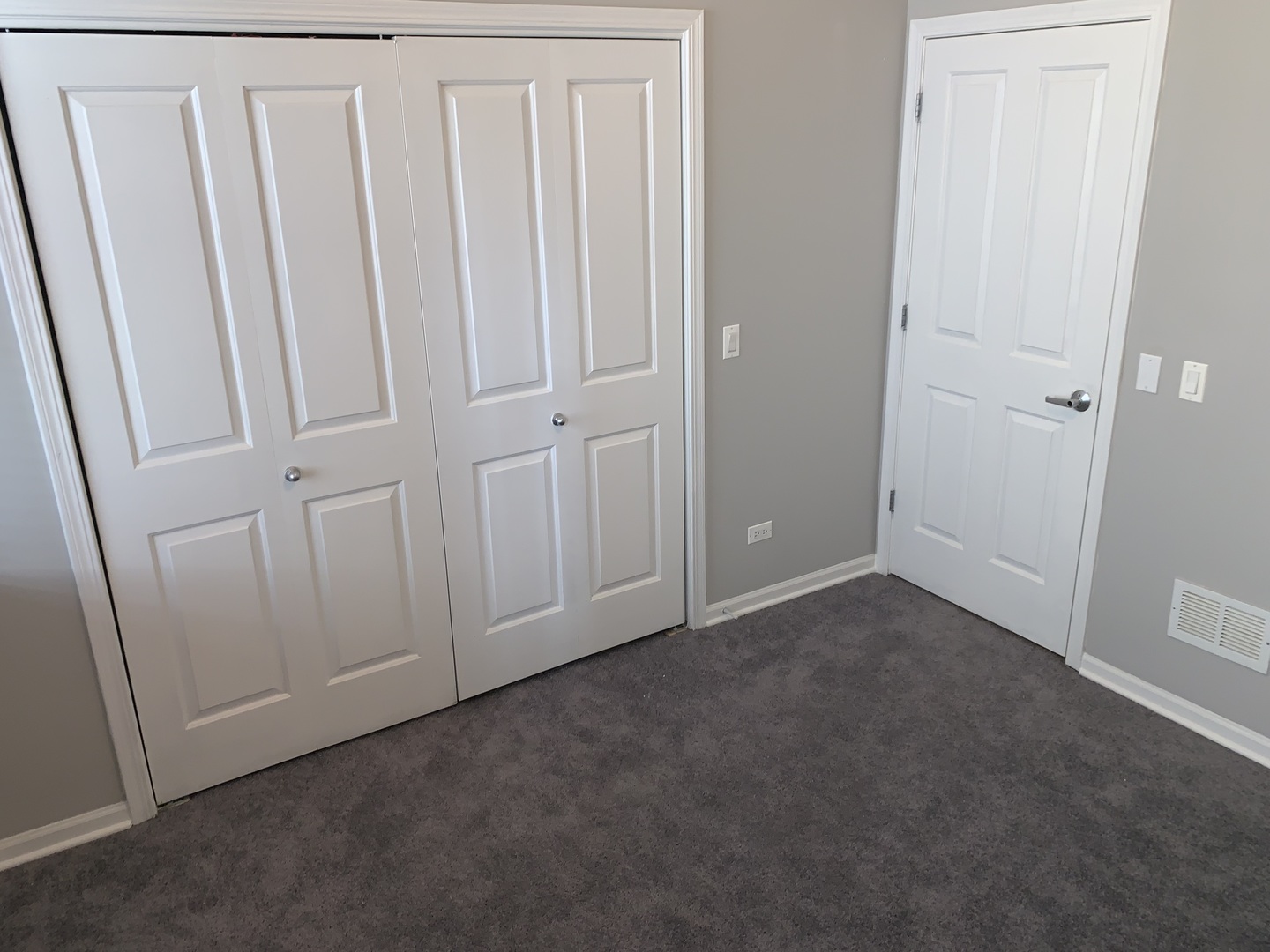 2717 N Halsted Street Unit: 1F
