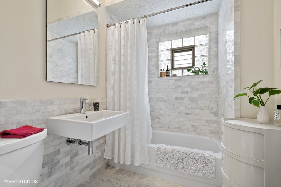 2311 N Commonwealth Avenue Unit: 3E