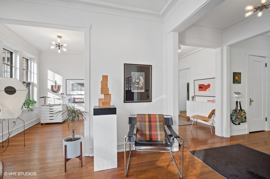 2311 N Commonwealth Avenue Unit: 3E