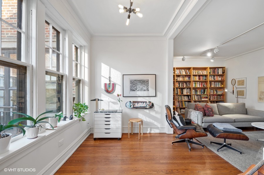 2311 N Commonwealth Avenue Unit: 3E
