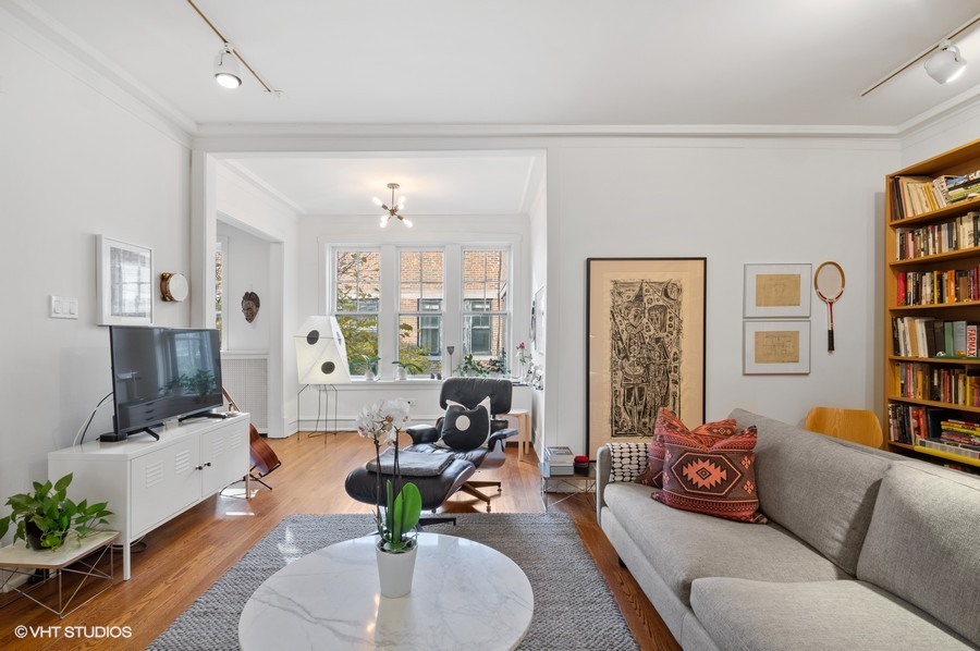 2311 N Commonwealth Avenue Unit: 3E