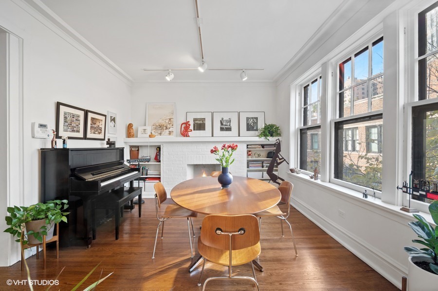 2311 N Commonwealth Avenue Unit: 3E