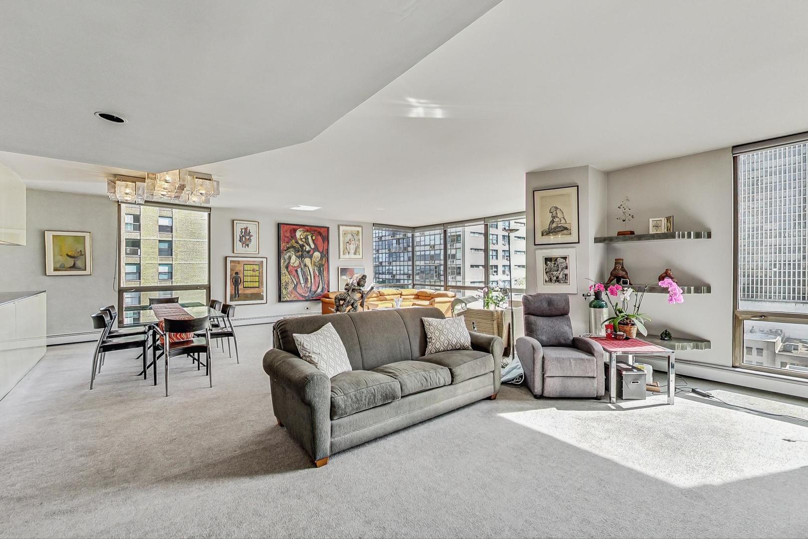 100 E Bellevue Place Unit: 14B
