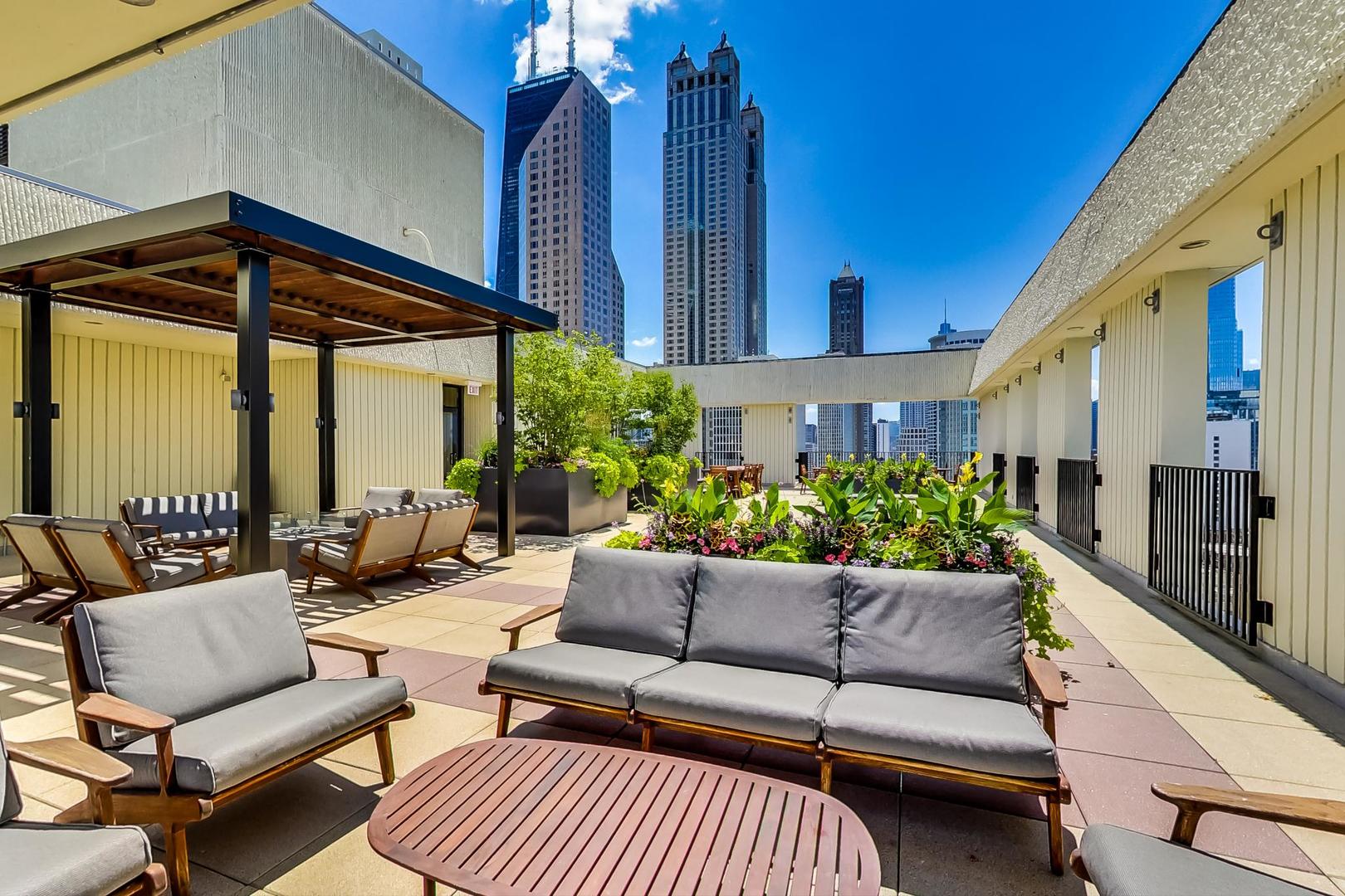 100 E Bellevue Place Unit: 14B