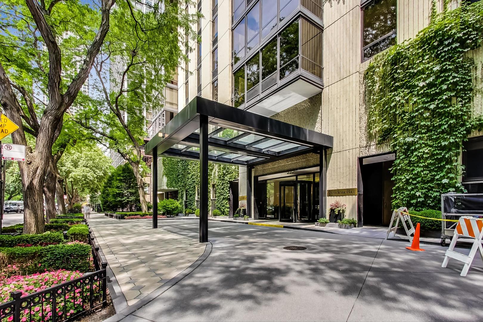 100 E Bellevue Place Unit: 14B