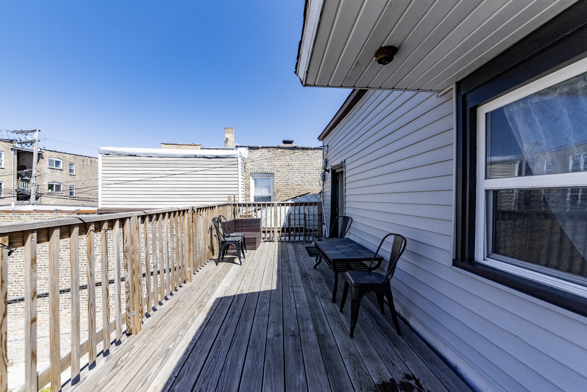 3310 W Armitage Avenue Unit: 2E