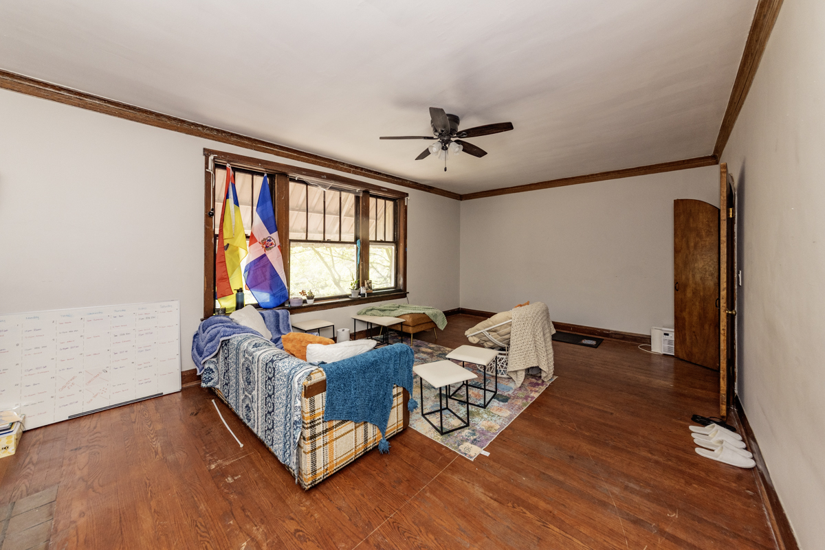 3310 W Armitage Avenue Unit: 2E