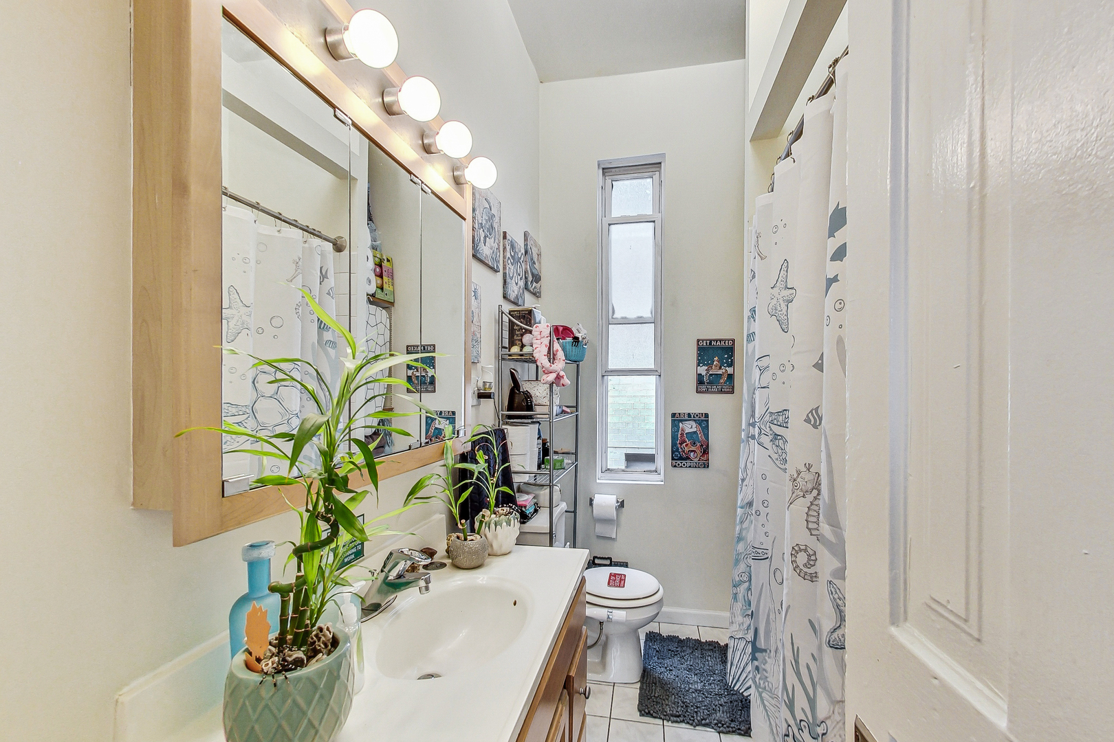 3417 N Janssen Avenue Unit: 1R