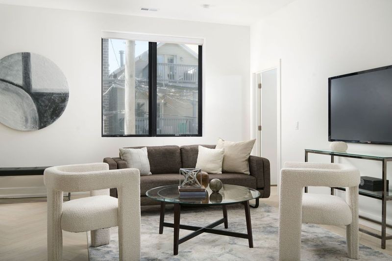 1500 N Wieland Street Unit: 1W