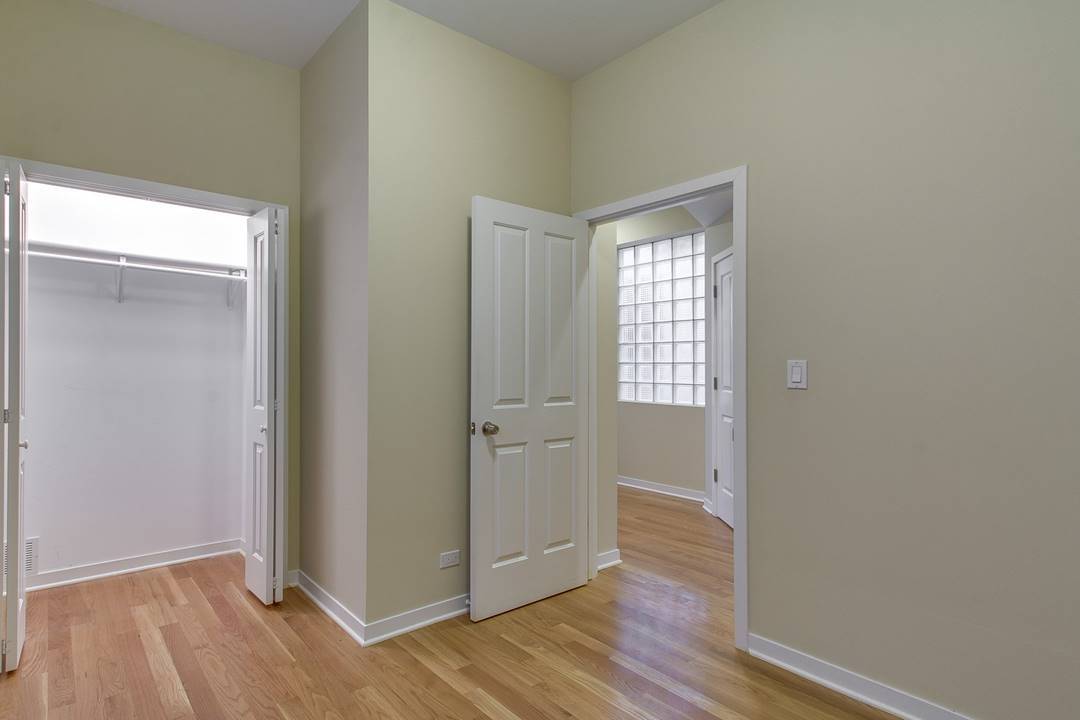 928 N Wood Street Unit: 2