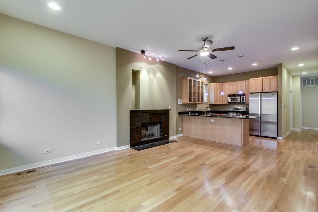 928 N Wood Street Unit: 2