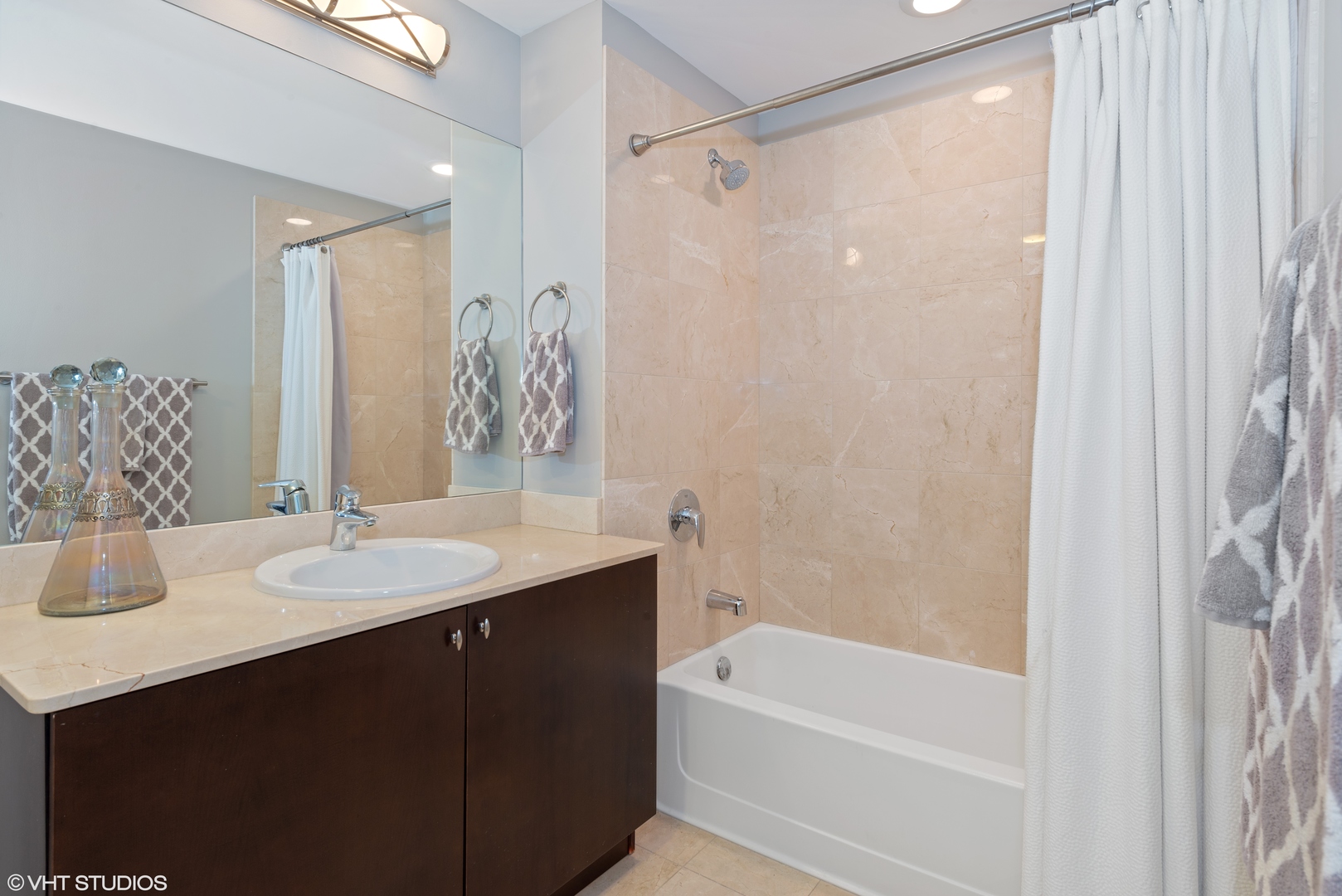 303 W Ohio Street Unit: 4003