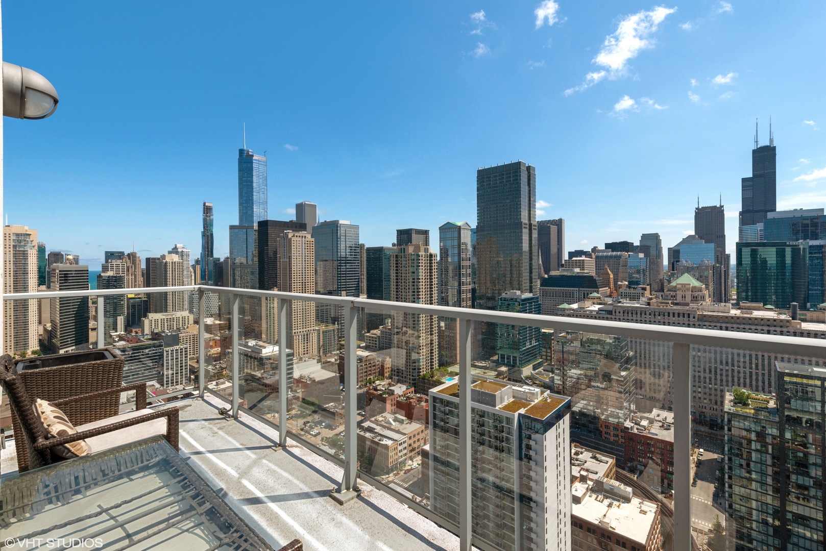 303 W Ohio Street Unit: 4003