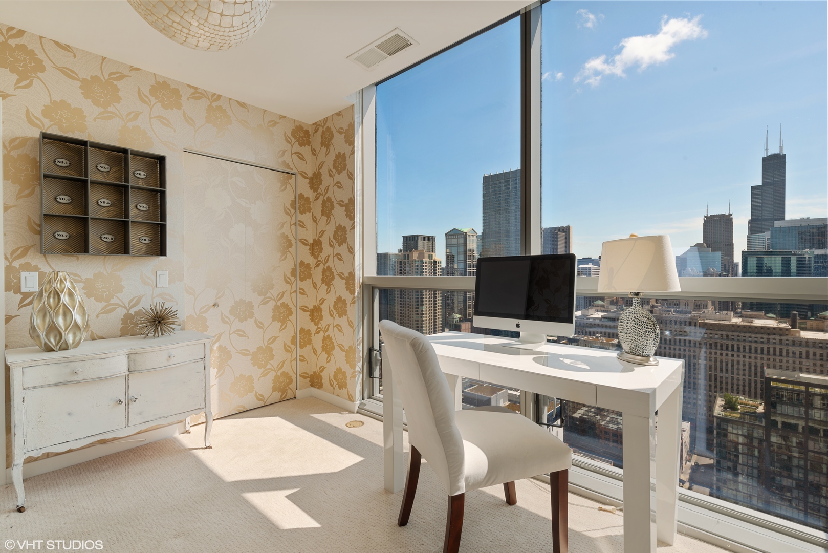 303 W Ohio Street Unit: 4003