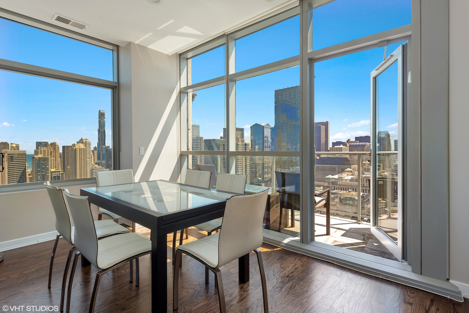303 W Ohio Street Unit: 4003