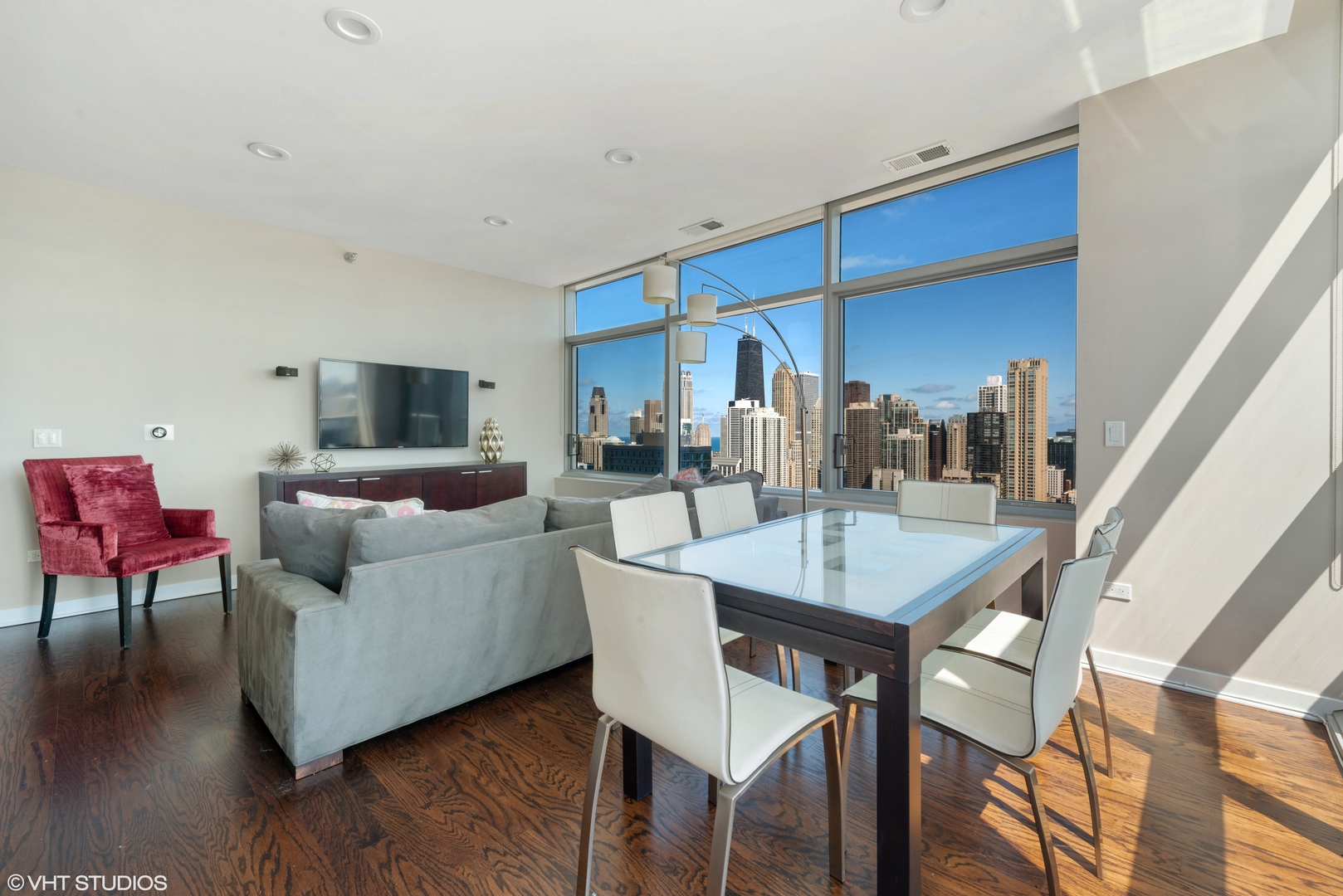 303 W Ohio Street Unit: 4003