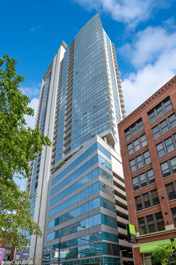 303 W Ohio Street Unit: 4003