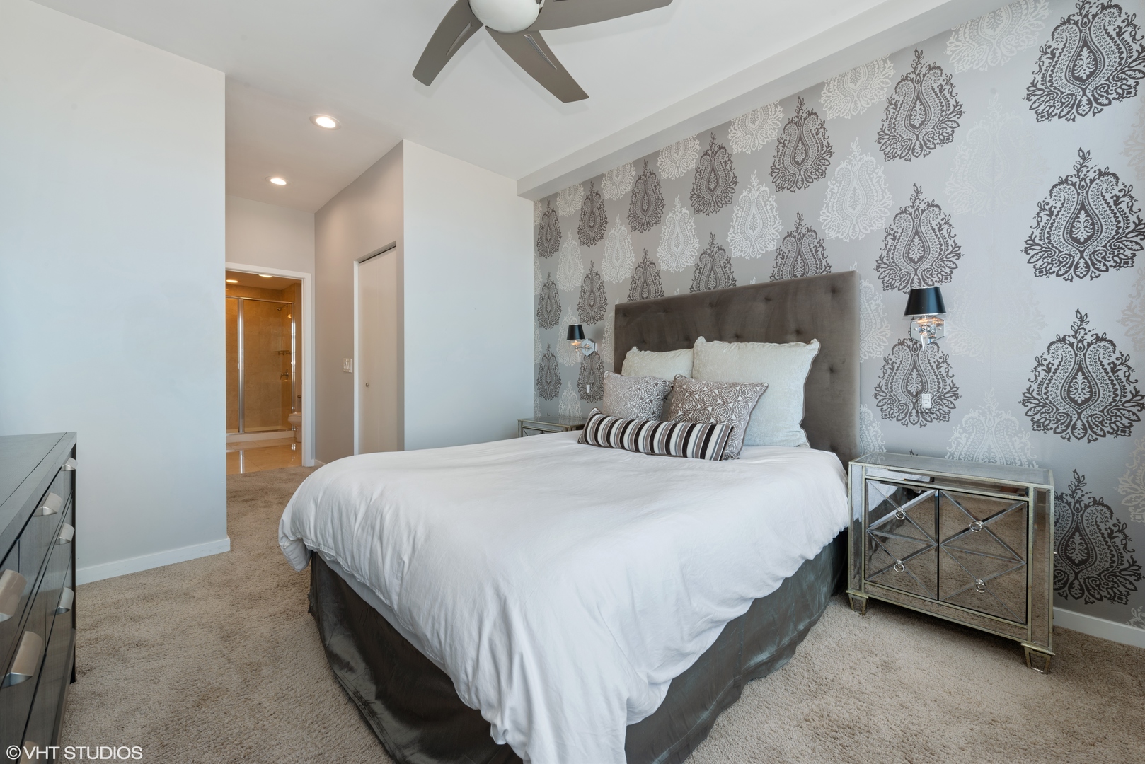 303 W Ohio Street Unit: 4003