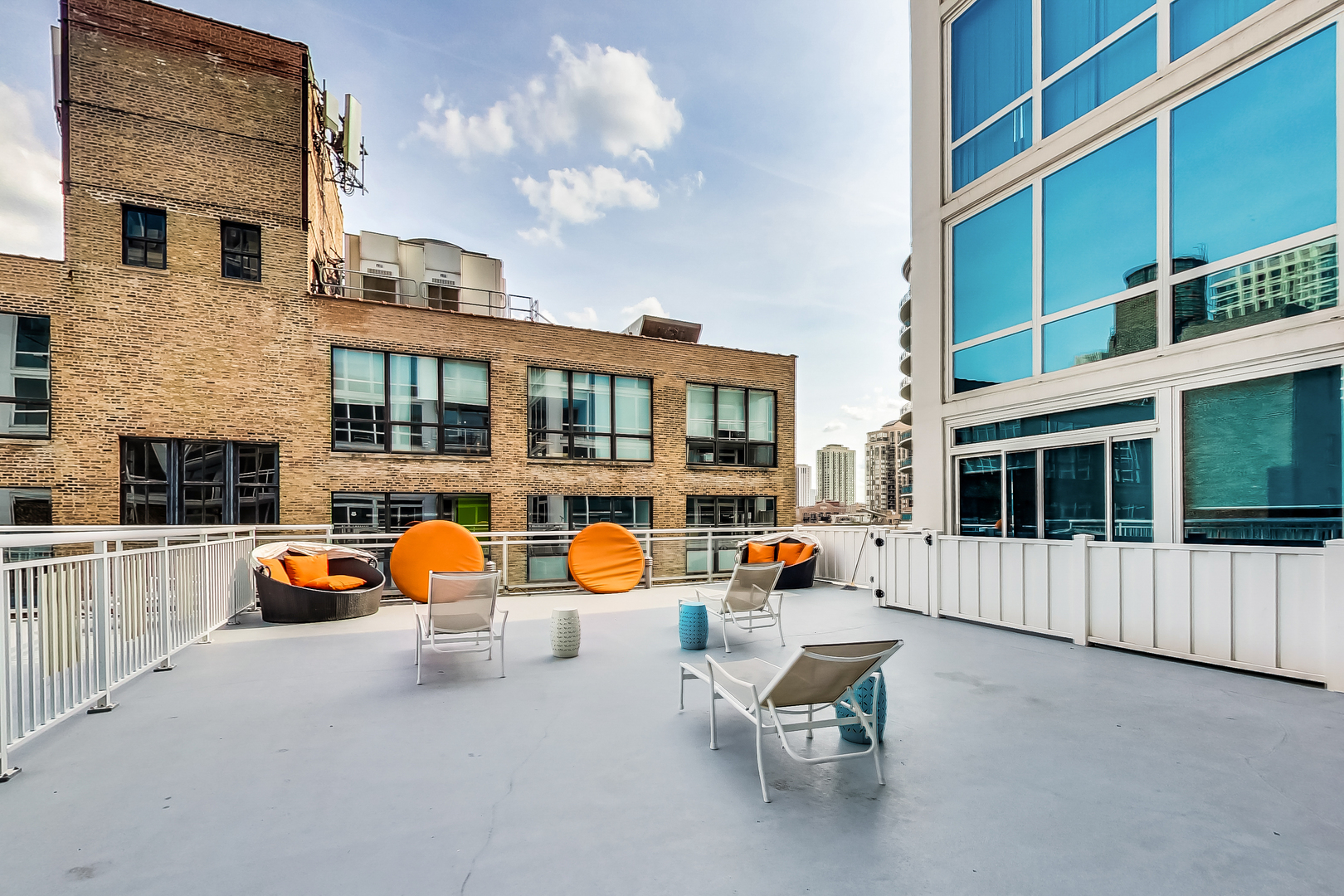 757 N Orleans Street Unit: 1006