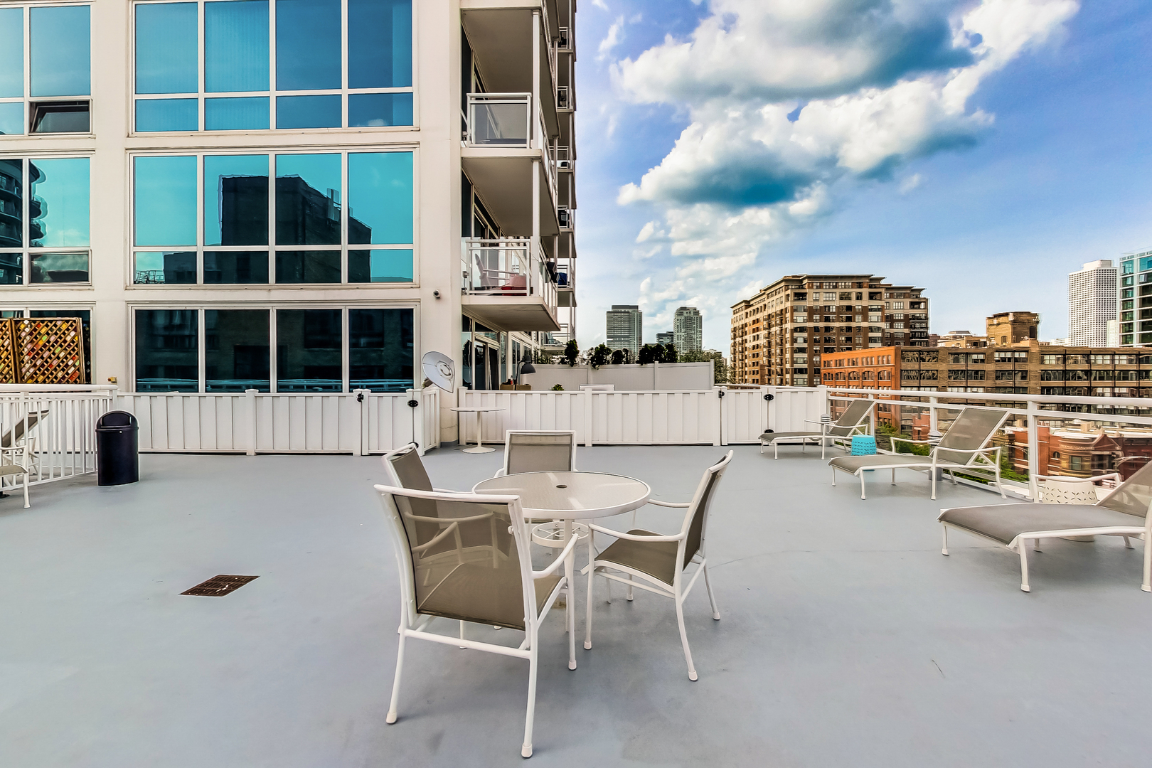 757 N Orleans Street Unit: 1006