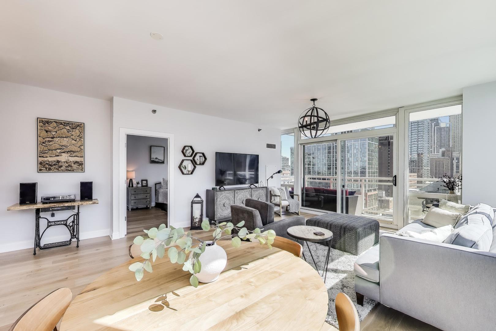 757 N Orleans Street Unit: 1006