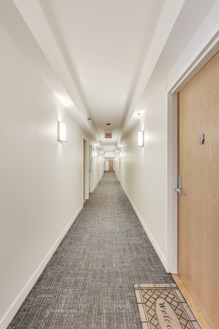 757 N Orleans Street Unit: 1006