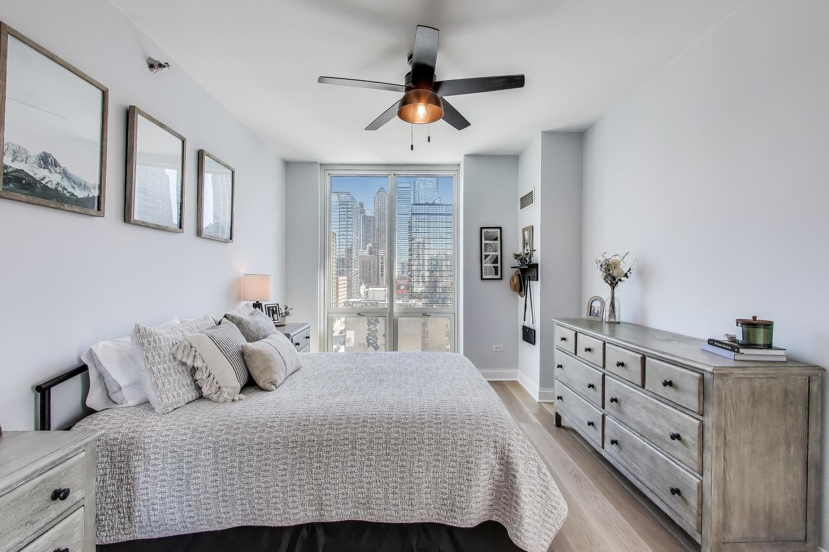 757 N Orleans Street Unit: 1006