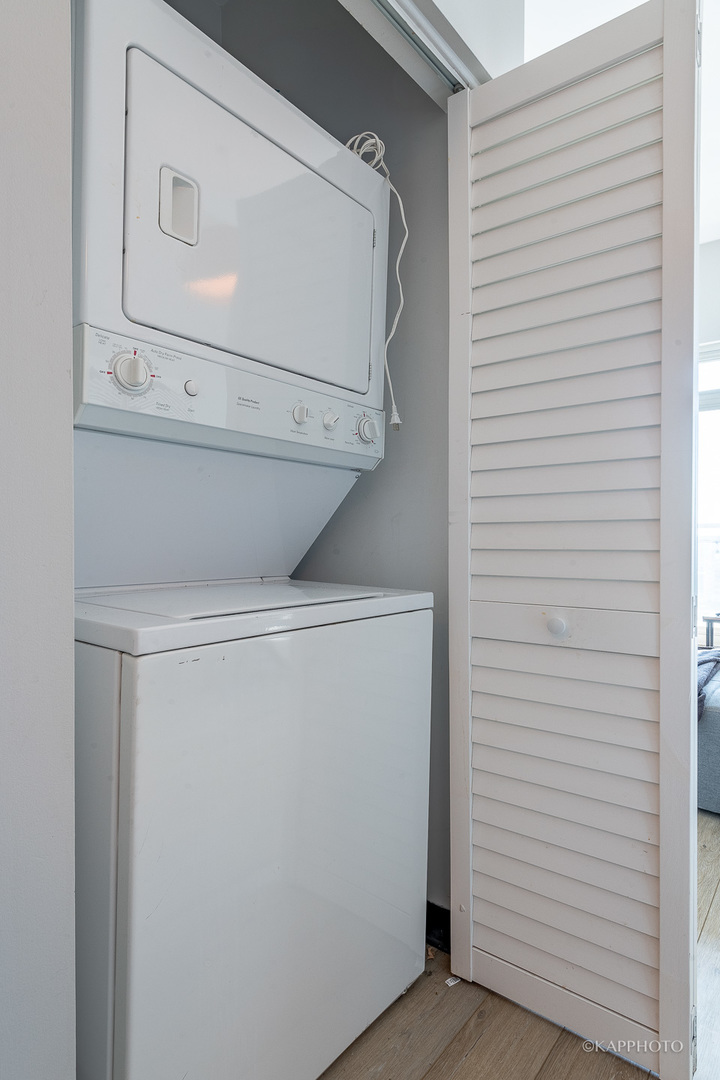 757 N Orleans Street Unit: 2110
