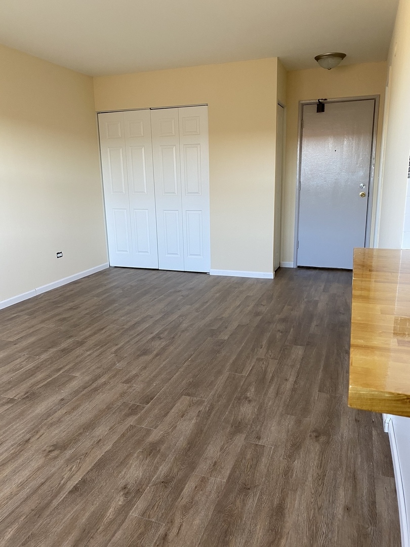 1025 W HOLLYWOOD Avenue Unit: 517