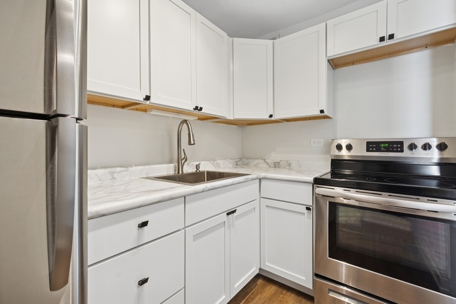 2650 N LAKEVIEW Avenue Unit: 1603