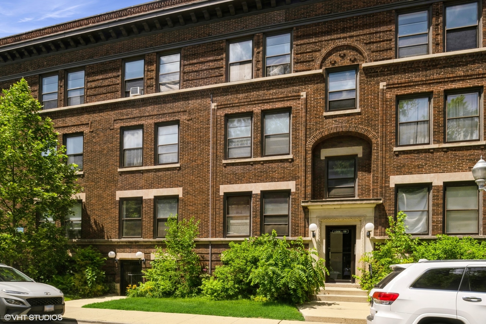 1006 E 54th Street Unit: J-2
